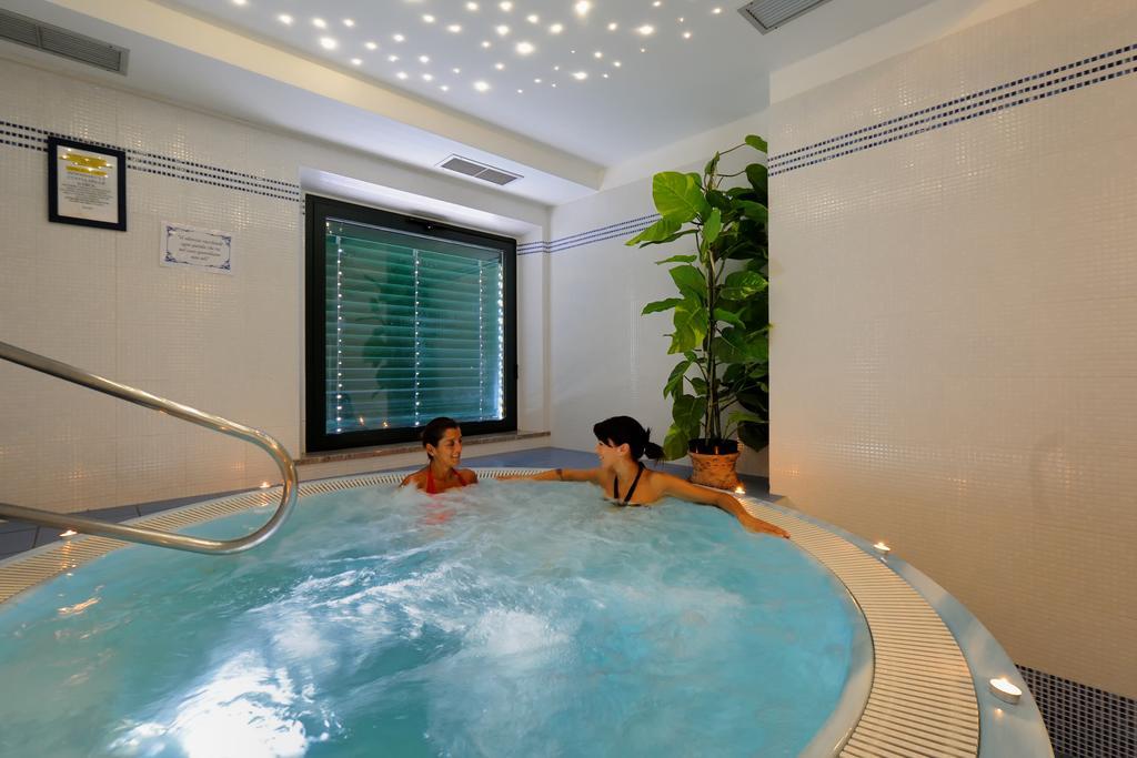 קולפיוריטו Hotel Benessere Villa Fiorita מראה חיצוני תמונה